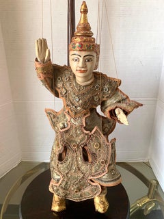 Sculpture de marionnette mobile asiatique ornée