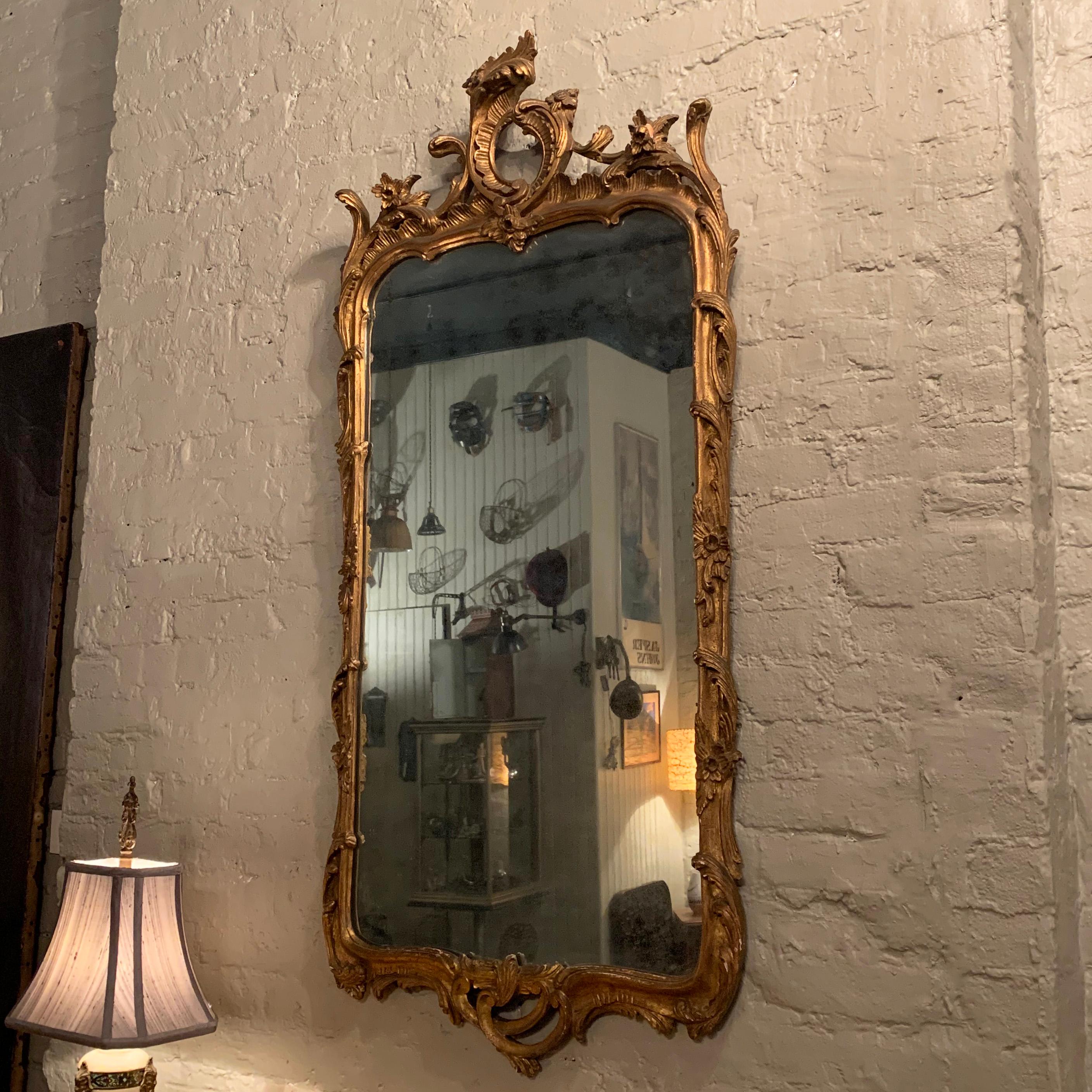 Hollywood Regency Ornate Carved Giltwood Mirror