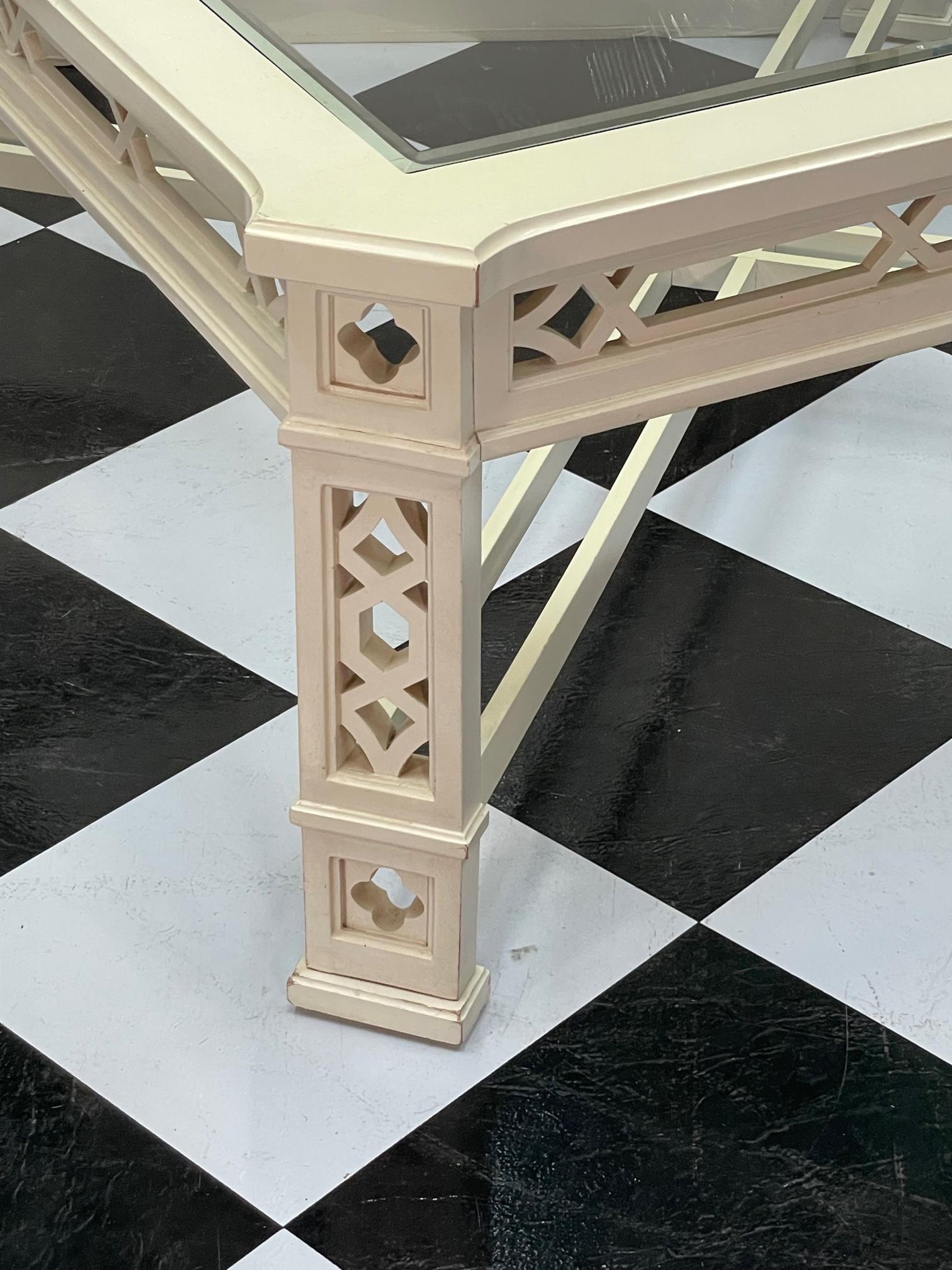 Ornate Carved Wood Fretwork Coffee Table by Thomasville In Good Condition For Sale In Jacksonville, FL