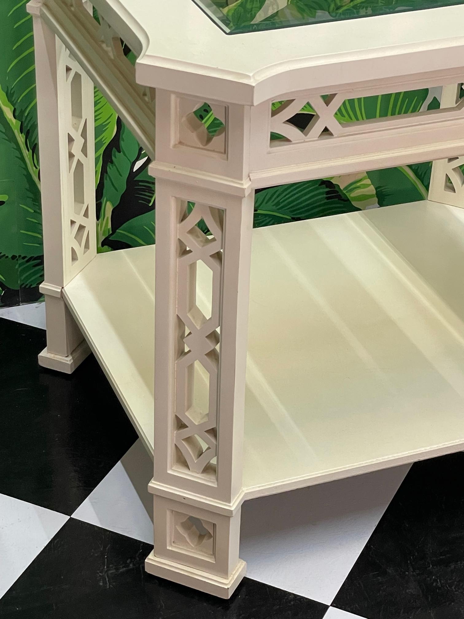 Ornate Carved Wood Fretwork End Tables by Thomasville In Good Condition For Sale In Jacksonville, FL