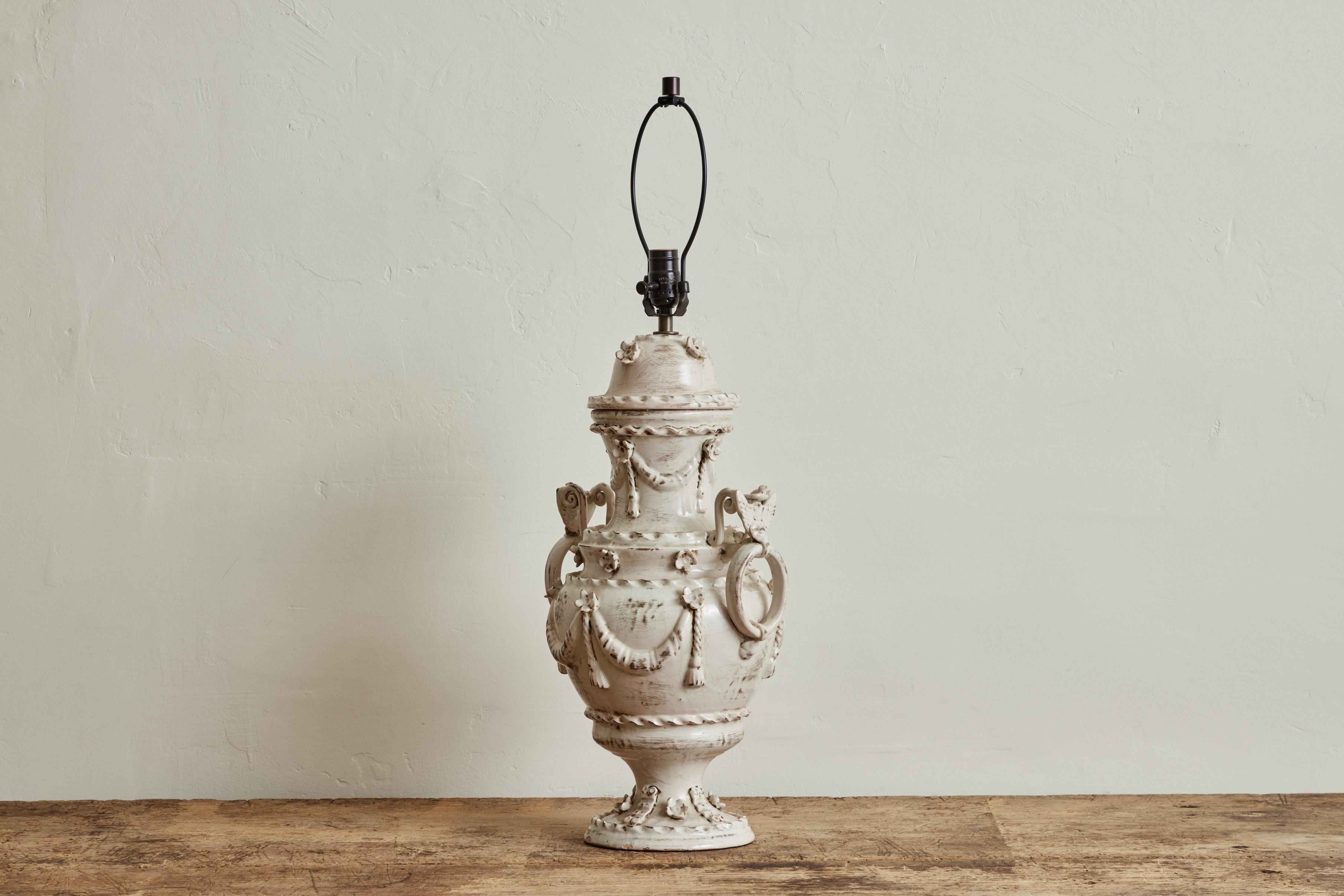 Ornate Ceramic Table Lamp In Good Condition For Sale In Los Angeles, CA