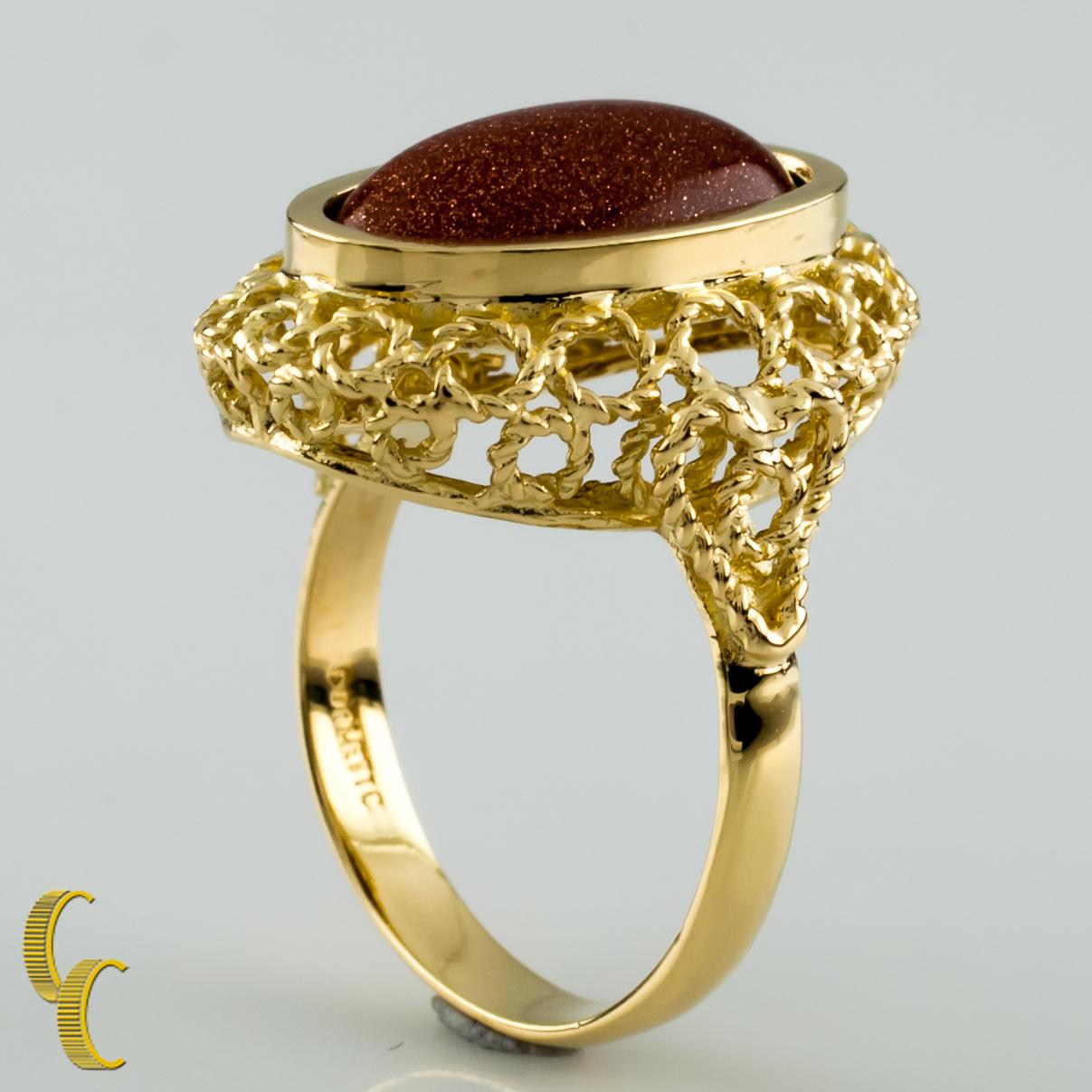 Anello Ornato Corletto con Cabochon di Pietra Dorata in Oro Giallo in vendita 1