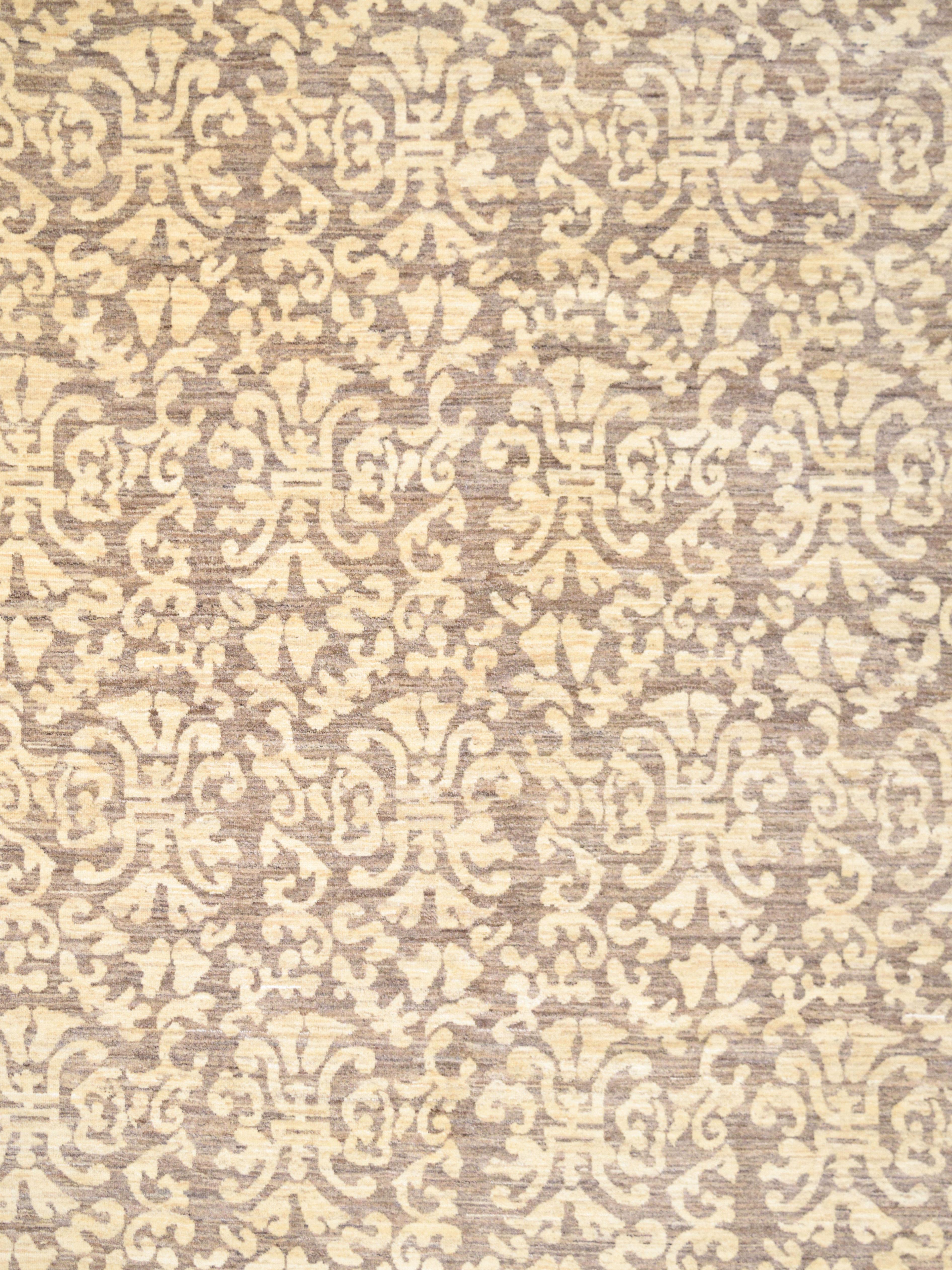 Teinture végétale Tapis persan orné en laine crème et Brown à motif floral damassé, 8' x 10' en vente