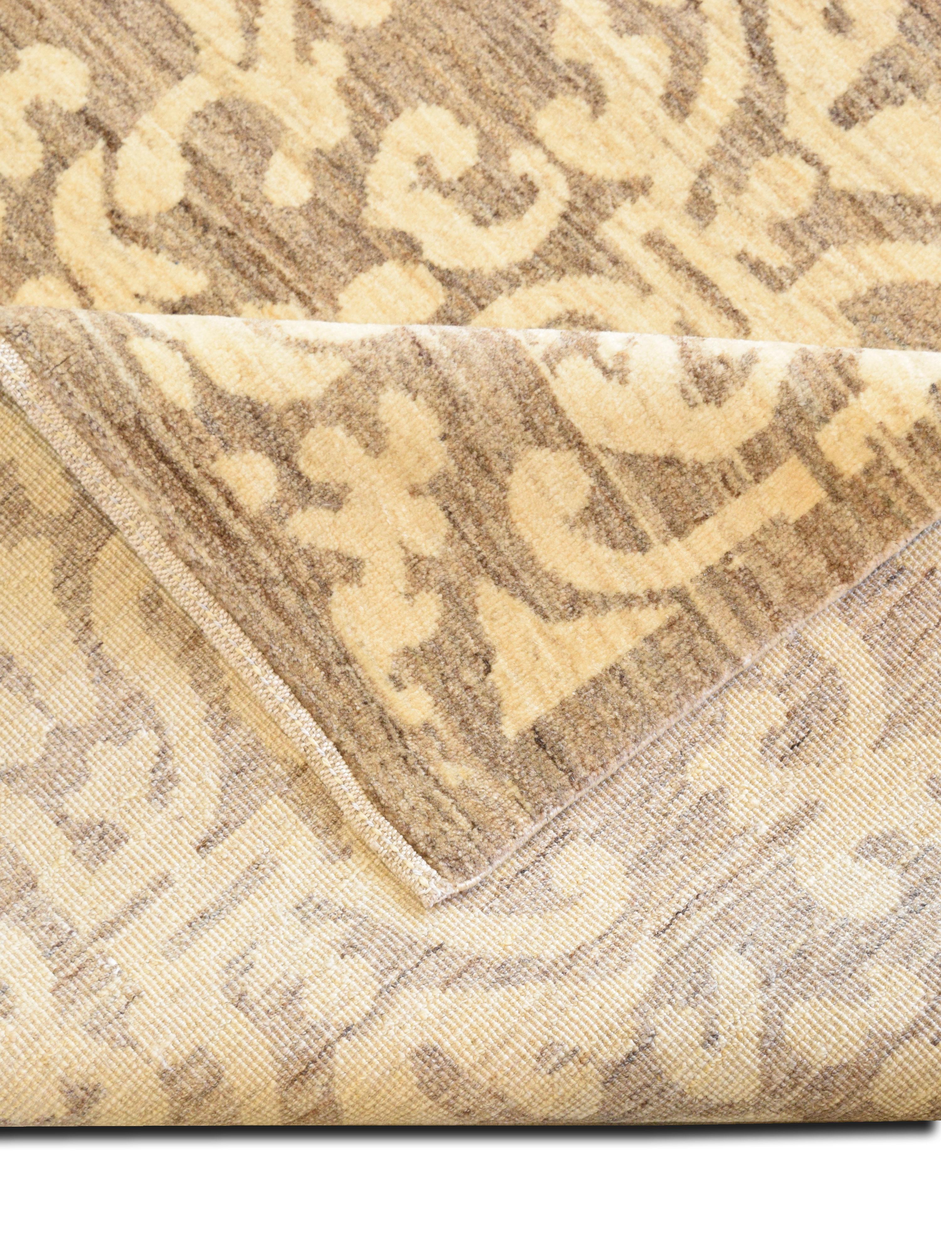Laine Tapis persan orné en laine crème et Brown à motif floral damassé, 8' x 10' en vente