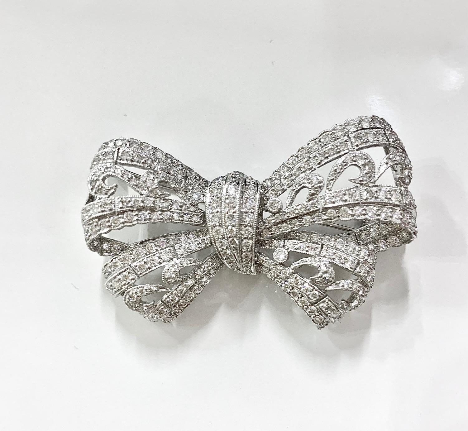 Round Cut Ornate Diamond Bow Brooch in Art Deco Style  For Sale
