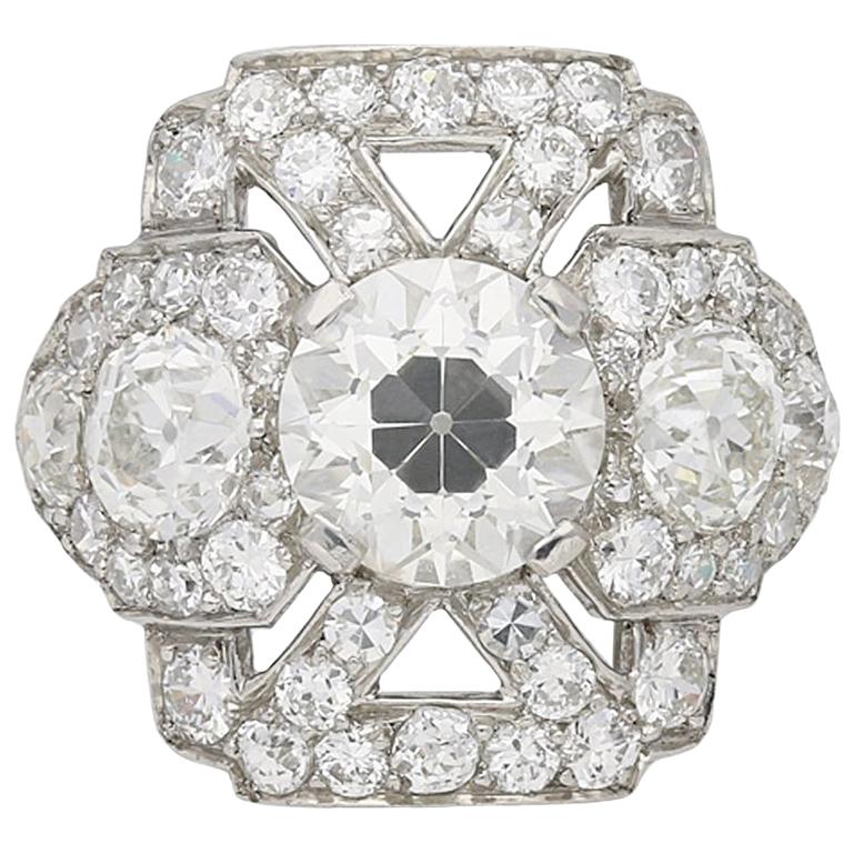 Verschnörkelter Diamant-Cluster-Ring, um 1920 im Angebot