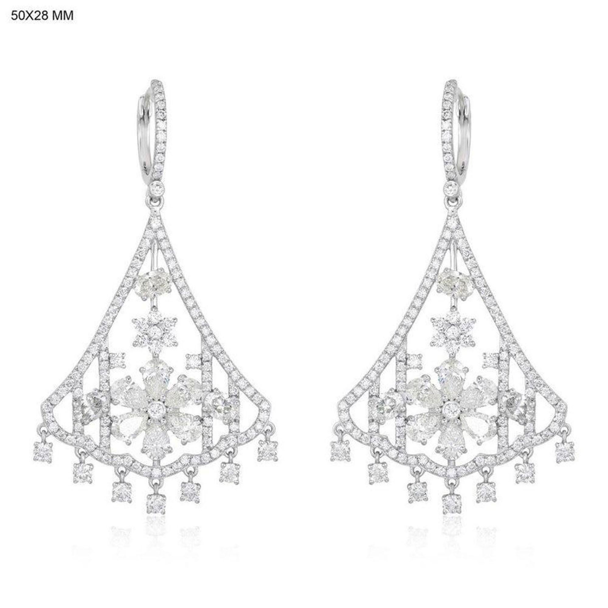 Pendientes Gotas de Diamantes de Oro Blanco de 18 K Elegancia Ornamentada en venta