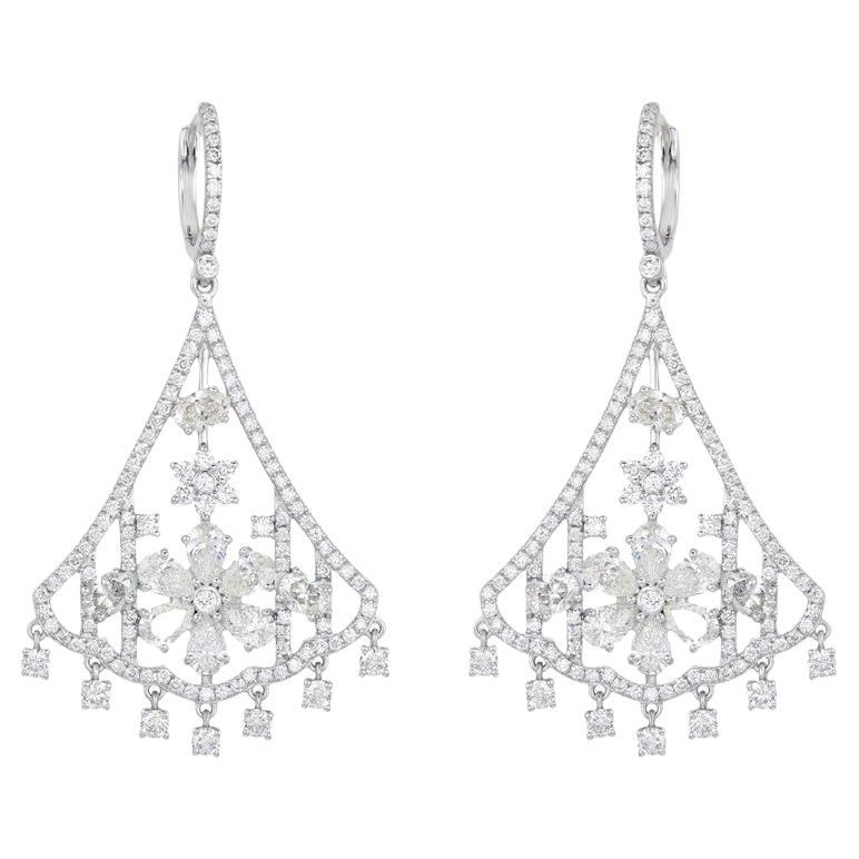 Orecchini con gocce di diamante in oro bianco 18 carati "Ornate Elegance". in vendita