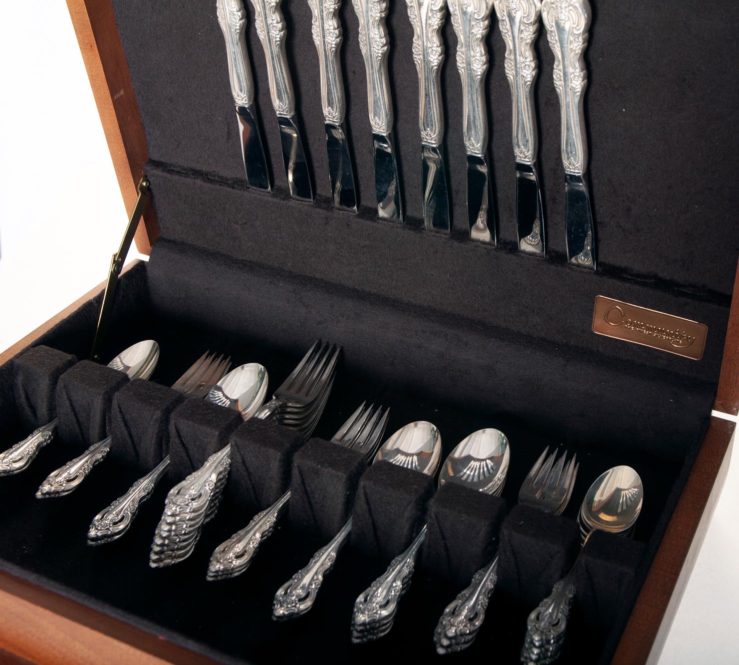 ornate cutlery set