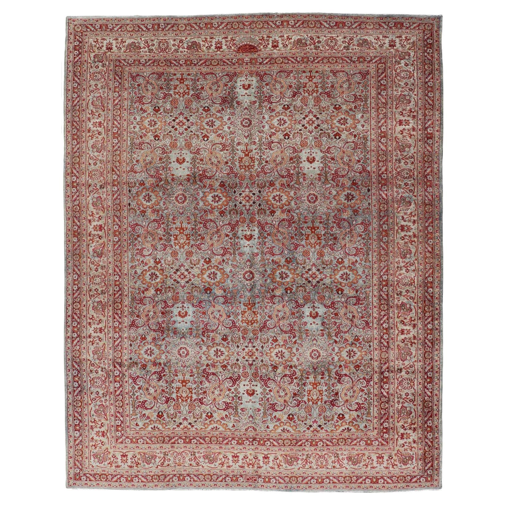 Alfombra Persa Antigua Khorassan Ornamentada con Motivos Florales en Borgoña y Gris