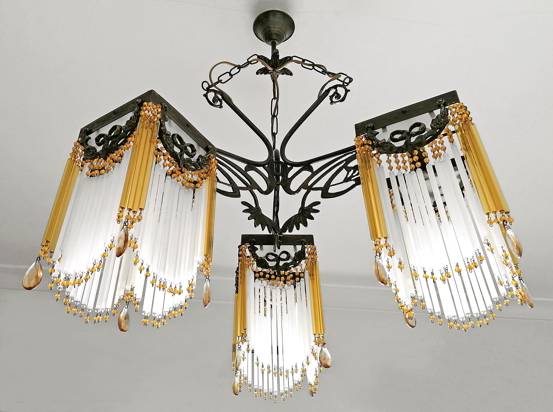 Ornate French Art Nouveau & Art Deco Beaded Amber Glass Straw Fringe Chandelier In Excellent Condition In Coimbra, PT