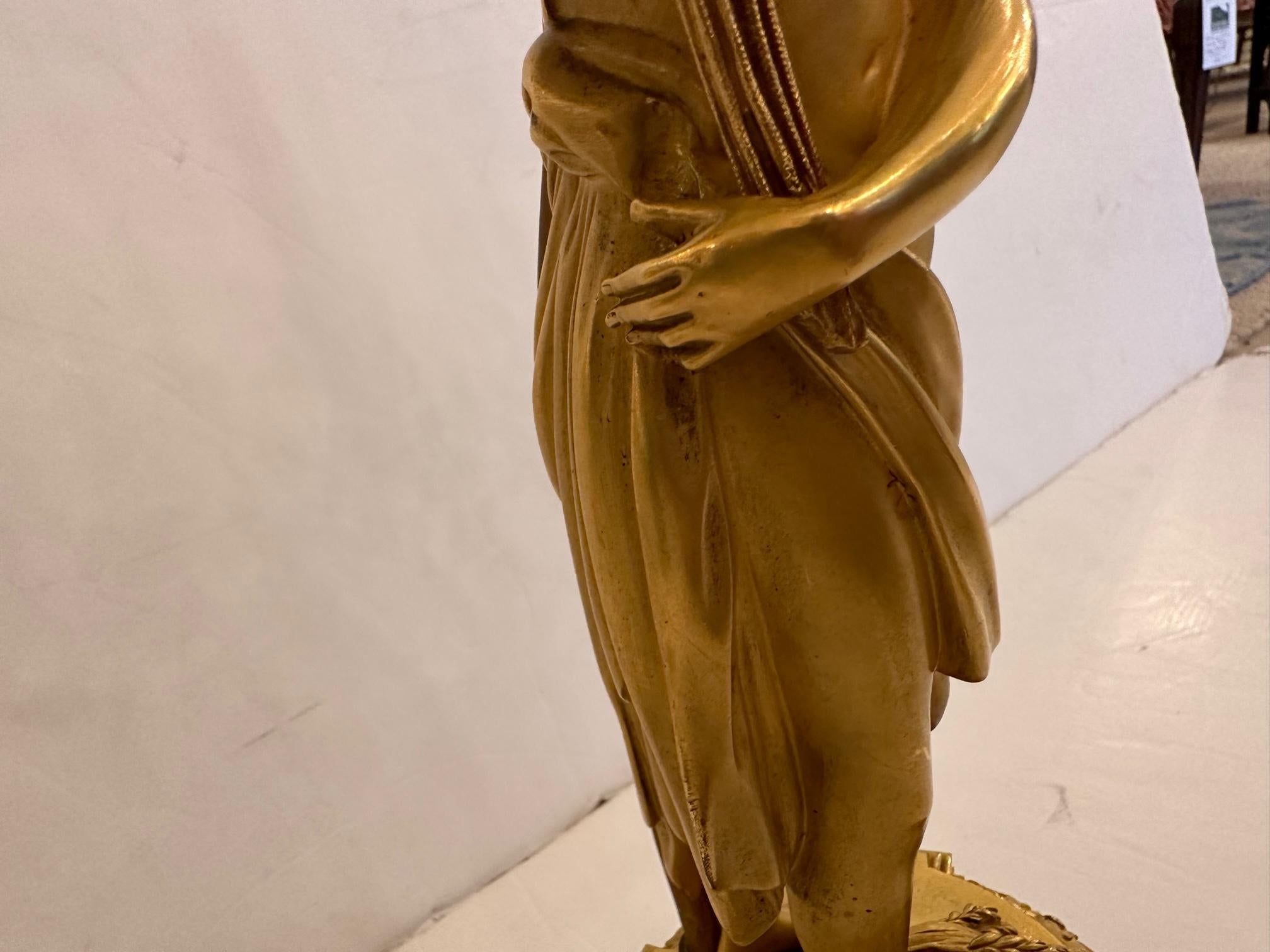 Lampe de table empire française ornée en bronze doré et marbre en vente 6