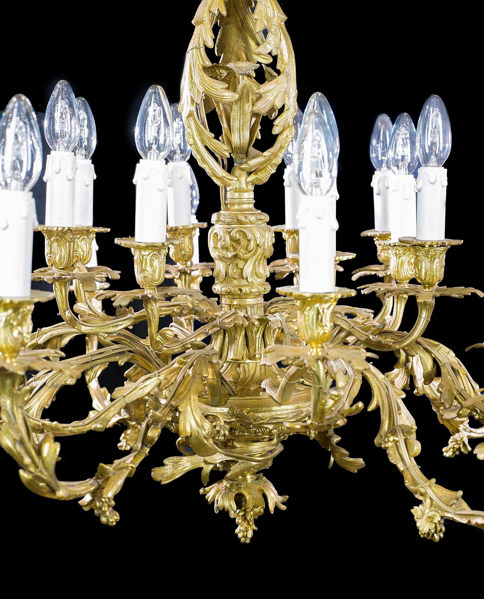 Ornate Gilt Brass Rococo Chandelier In Good Condition In London, GB
