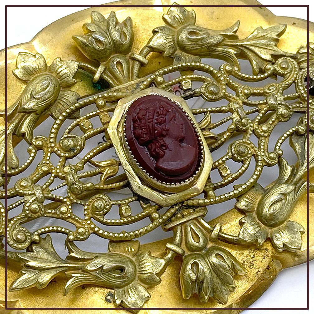 Victorian Vintage Ornate Gilt Brooch with Glass Cameo