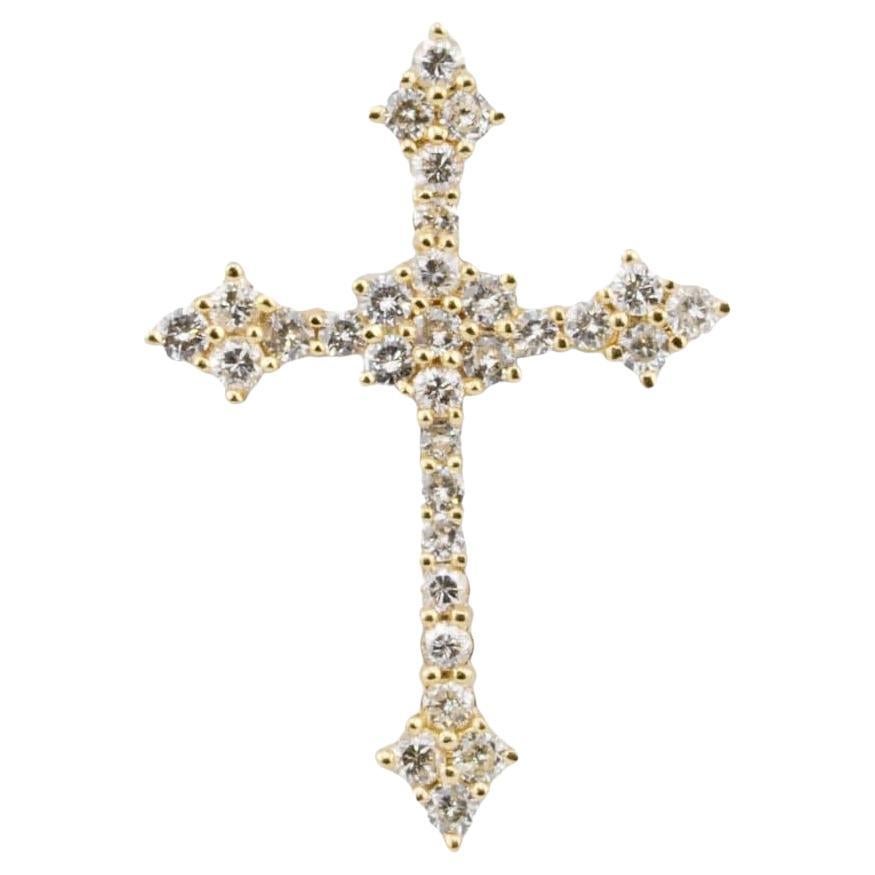 Pendentif croix de style gothique orné de diamants pavés en or 14 carats