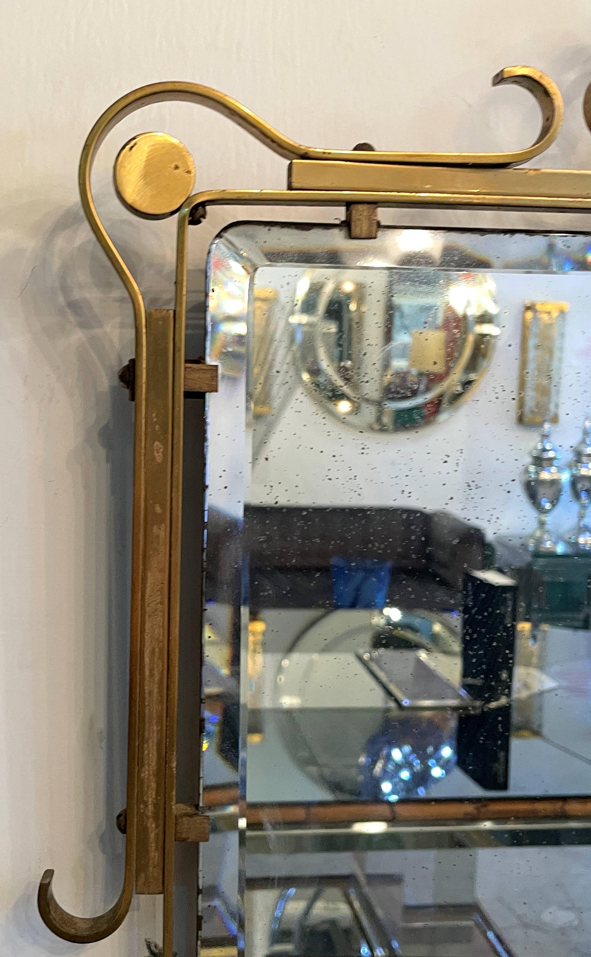 Ornate Italian Mid-Century Brass Mirror In Good Condition For Sale In Miami, FL