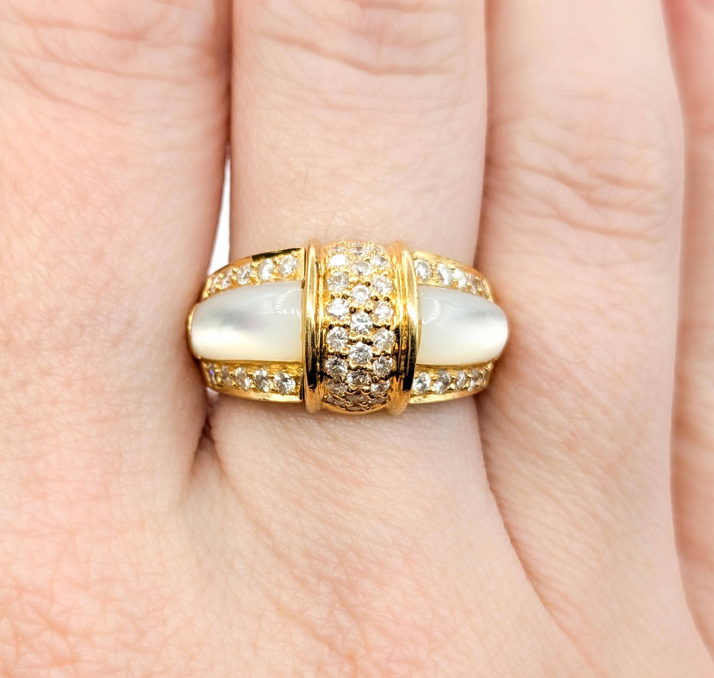 Ornate Mother-of-Pearl & Diamond Band Ring in 18k Yellow Gold In Excellent Condition In Bloomington, MN