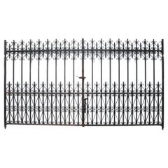 Antique Ornate Pair of Driveway Gates in Wrought Iron 318 cm (10’4″)