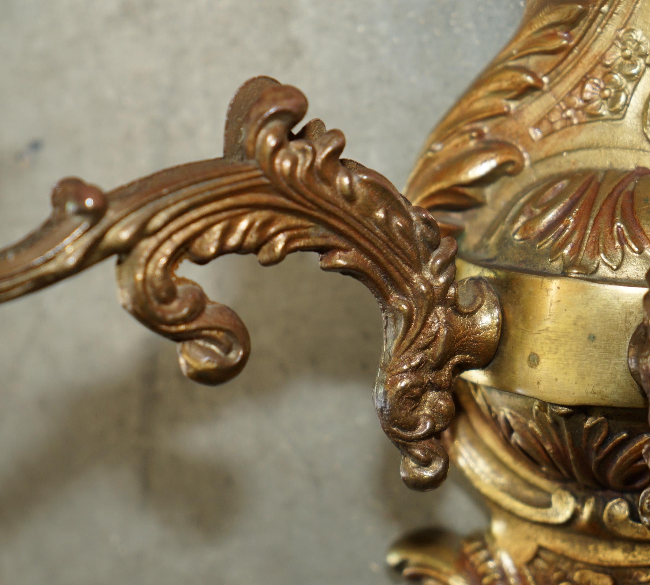 ORNATE PAIR OF STUNNiNG ANTIQUE FRENCH 1920'S BRONZED CANDLE SCONCE WALL LIGHTS For Sale 11