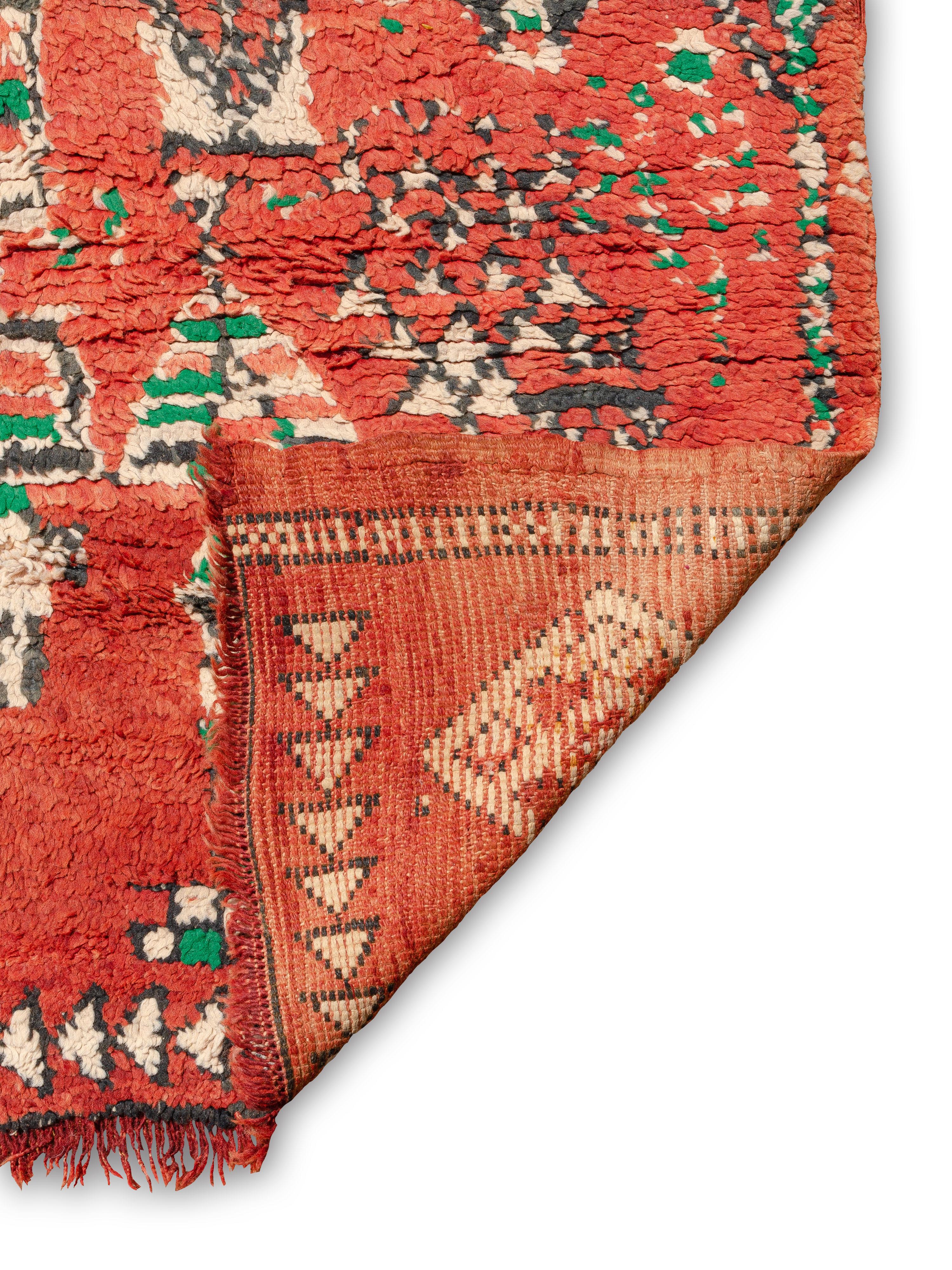 Alfombra marroquí Aït Sgougou Vintage, rara e inusual, comisariada por Breuckelen Berber Marroquí en venta