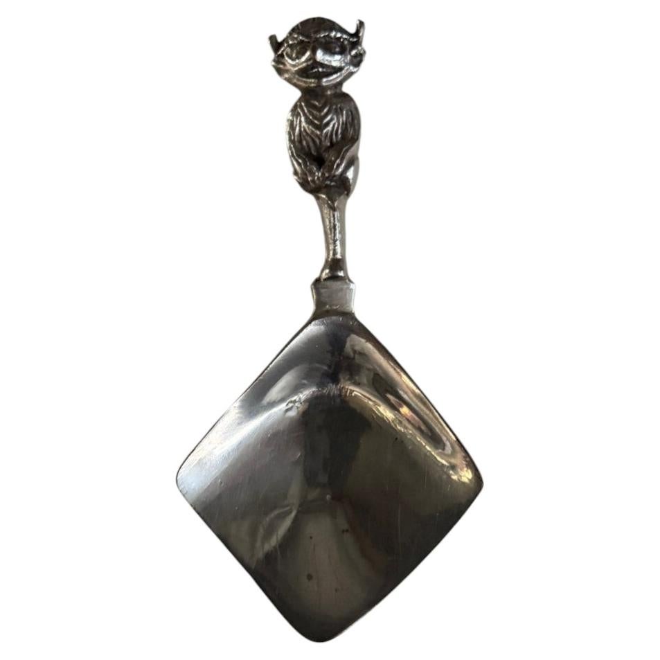 What does Silver Spoon mean?