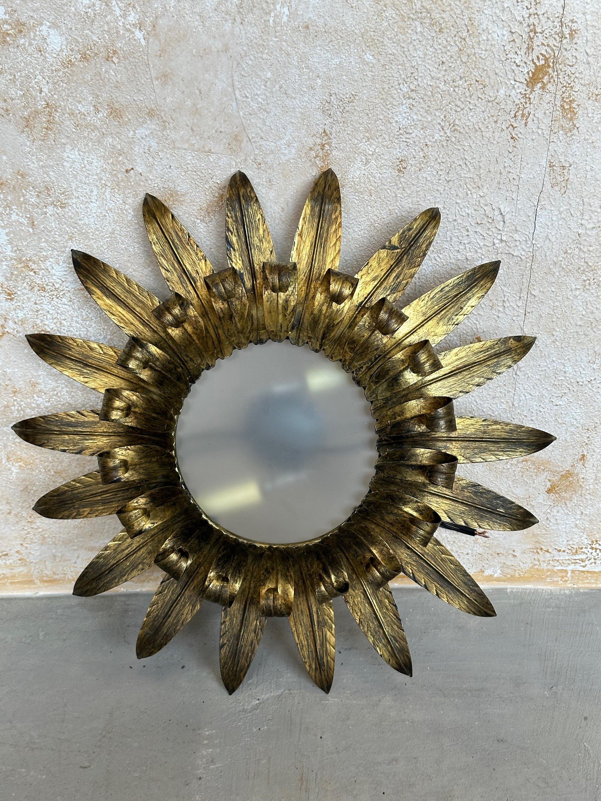 Plafonnier orné en métal doré espagnol des années 1950 en vente 2