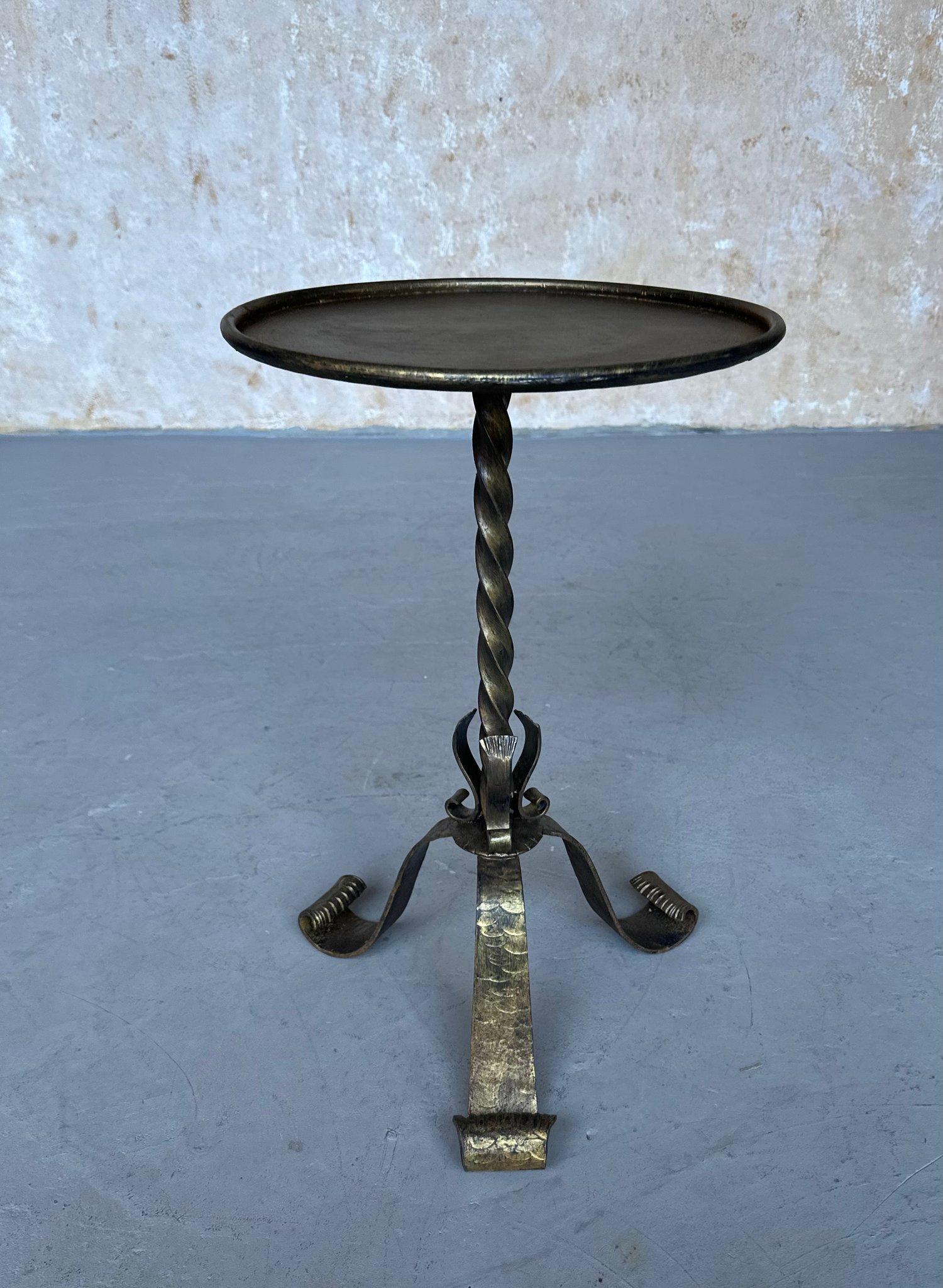 Ornate Spanish Iron Drinks Table with a Twisted Stem In Good Condition For Sale In Buchanan, NY