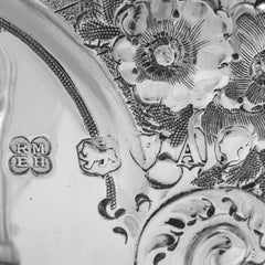 Ornato set da tè vittoriano antico in argento sterling a 4 pezzi, Londra, 1876