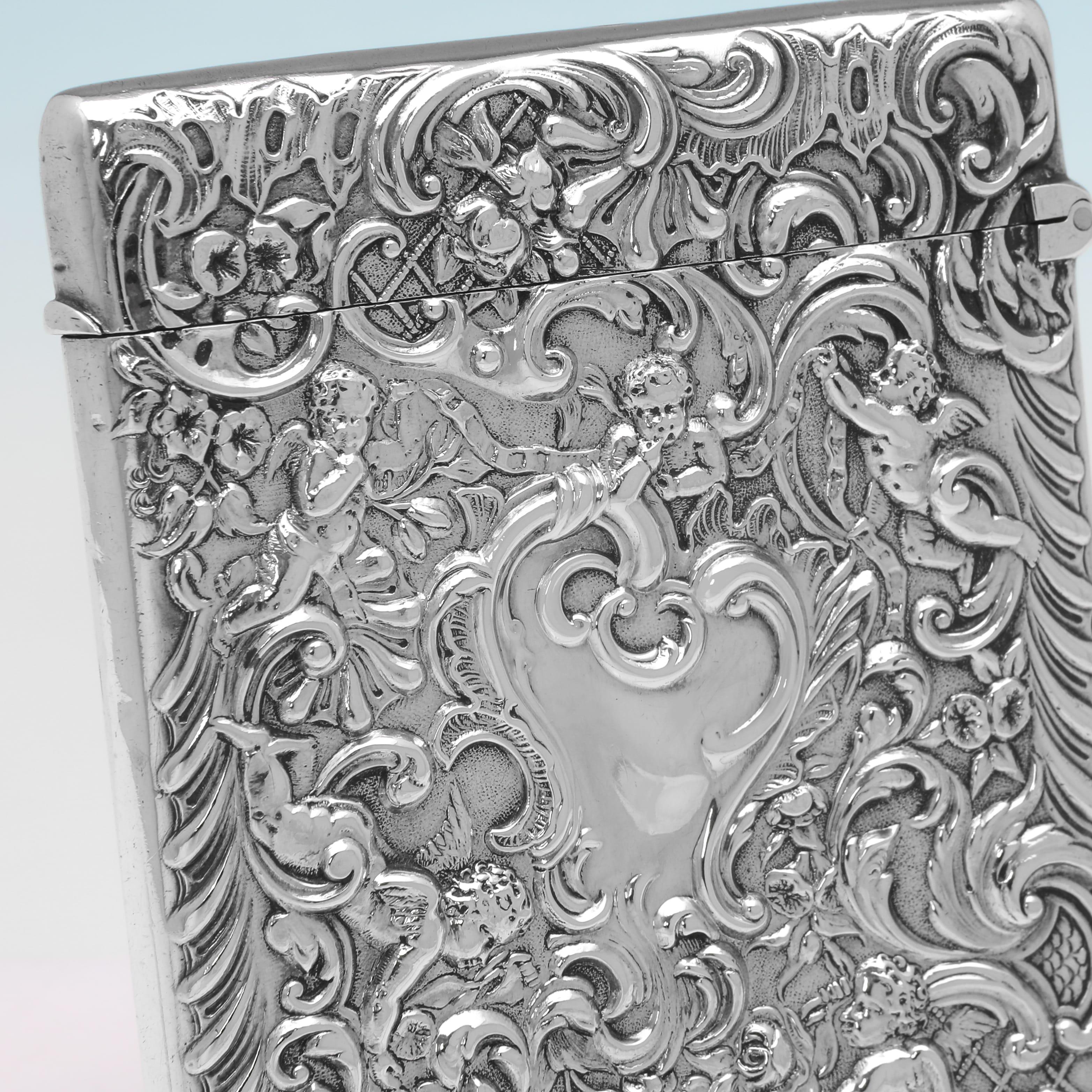 Ornate Victorian antique sterling silver calling card case made in 1895 In Good Condition For Sale In London, London