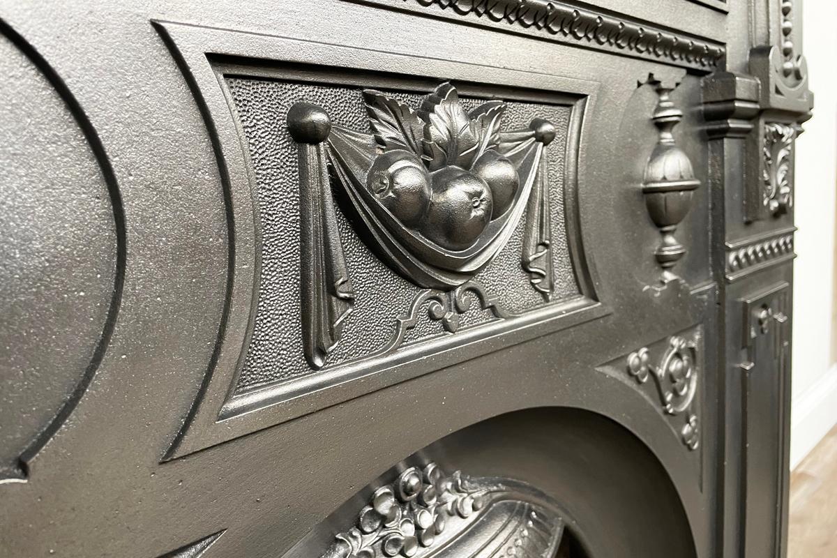 Ornate Victorian cast iron combination fireplace In Good Condition In Manchester, GB