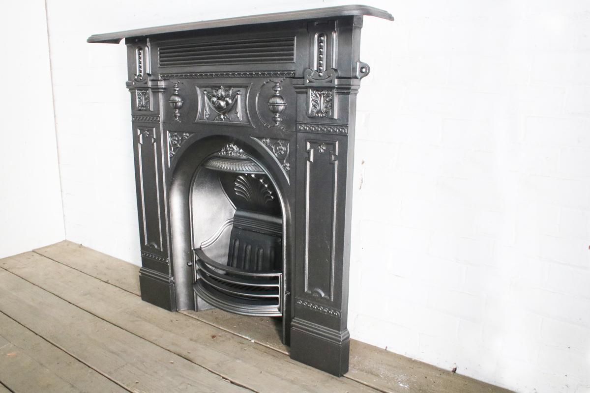 Ornate Victorian Cast Iron Combination Fireplace Grate In Good Condition In Manchester, GB