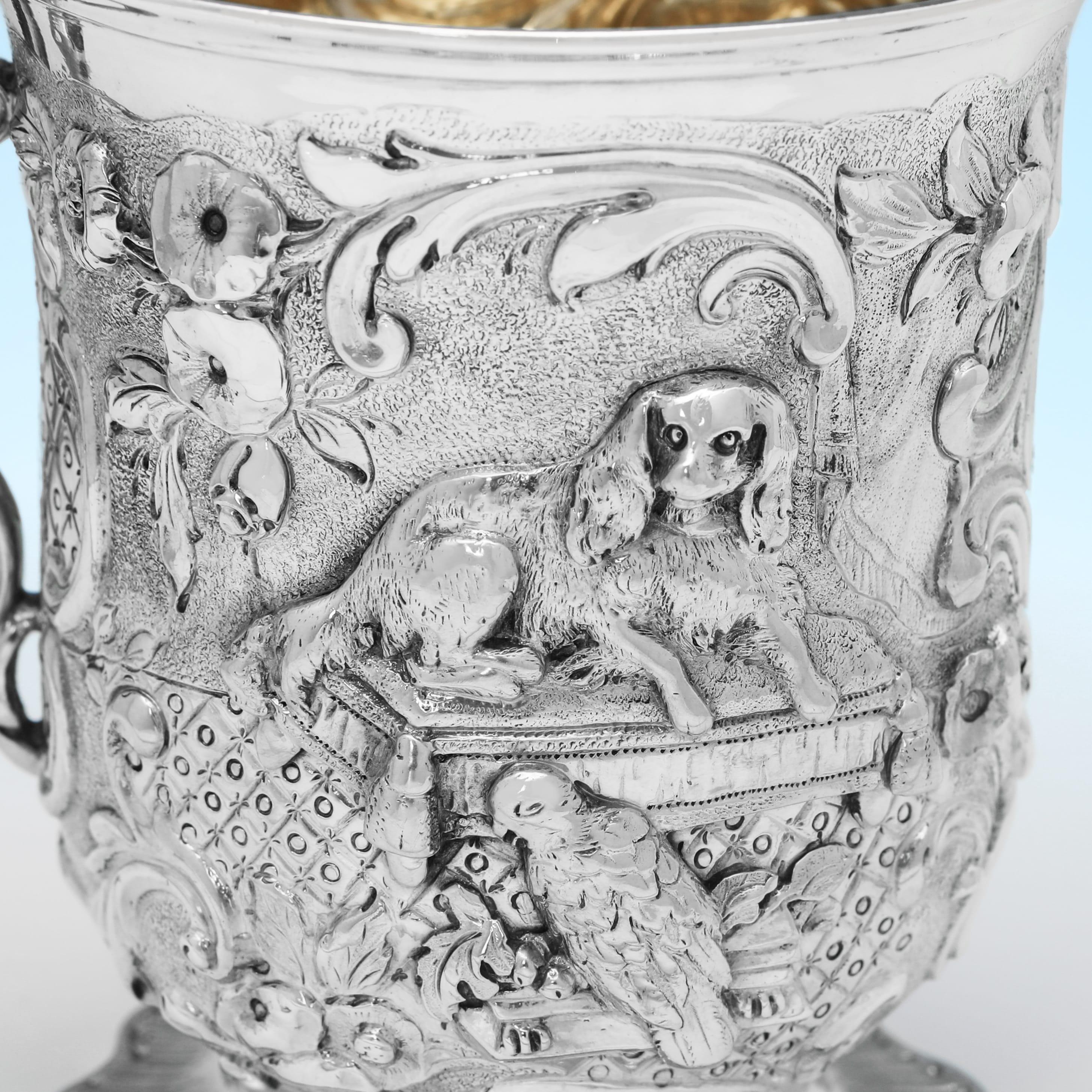 Charming 1847 Victorian Sterling Silver Child’s Mug by J.C. Edington In Good Condition For Sale In London, London