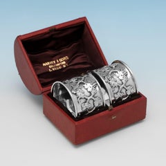 Portatovaglioli vittoriani ornati in argento sterling di George Fox, 1879