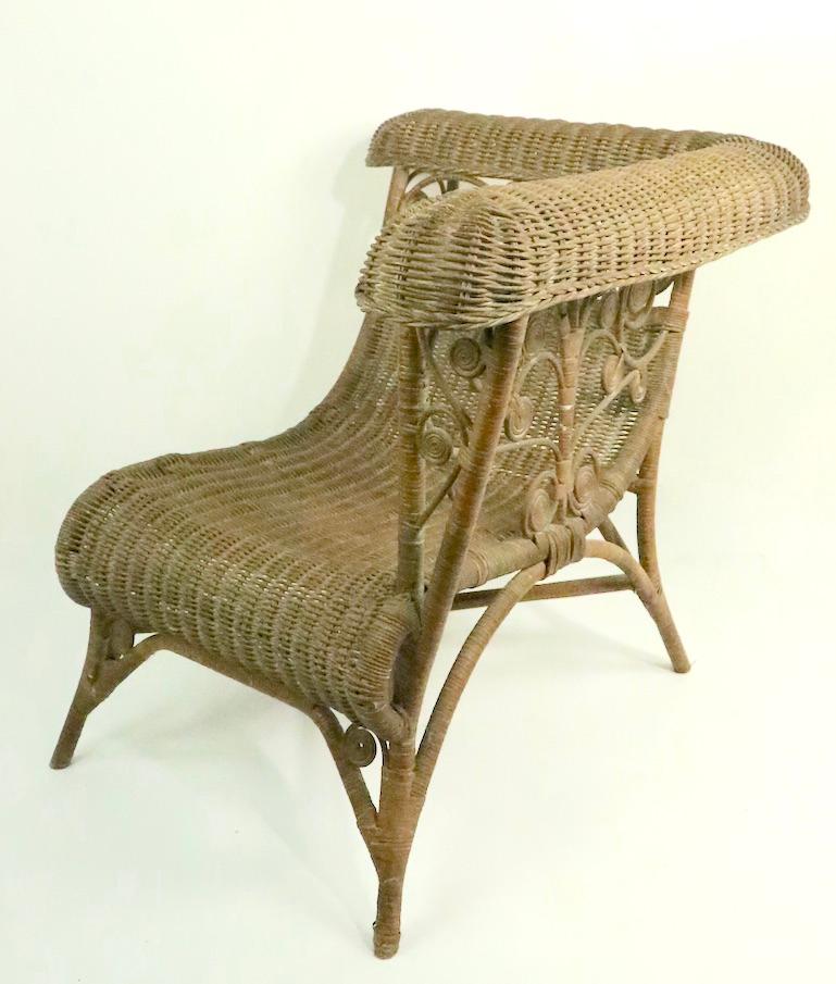Ornate Wicker Corner Chair 8