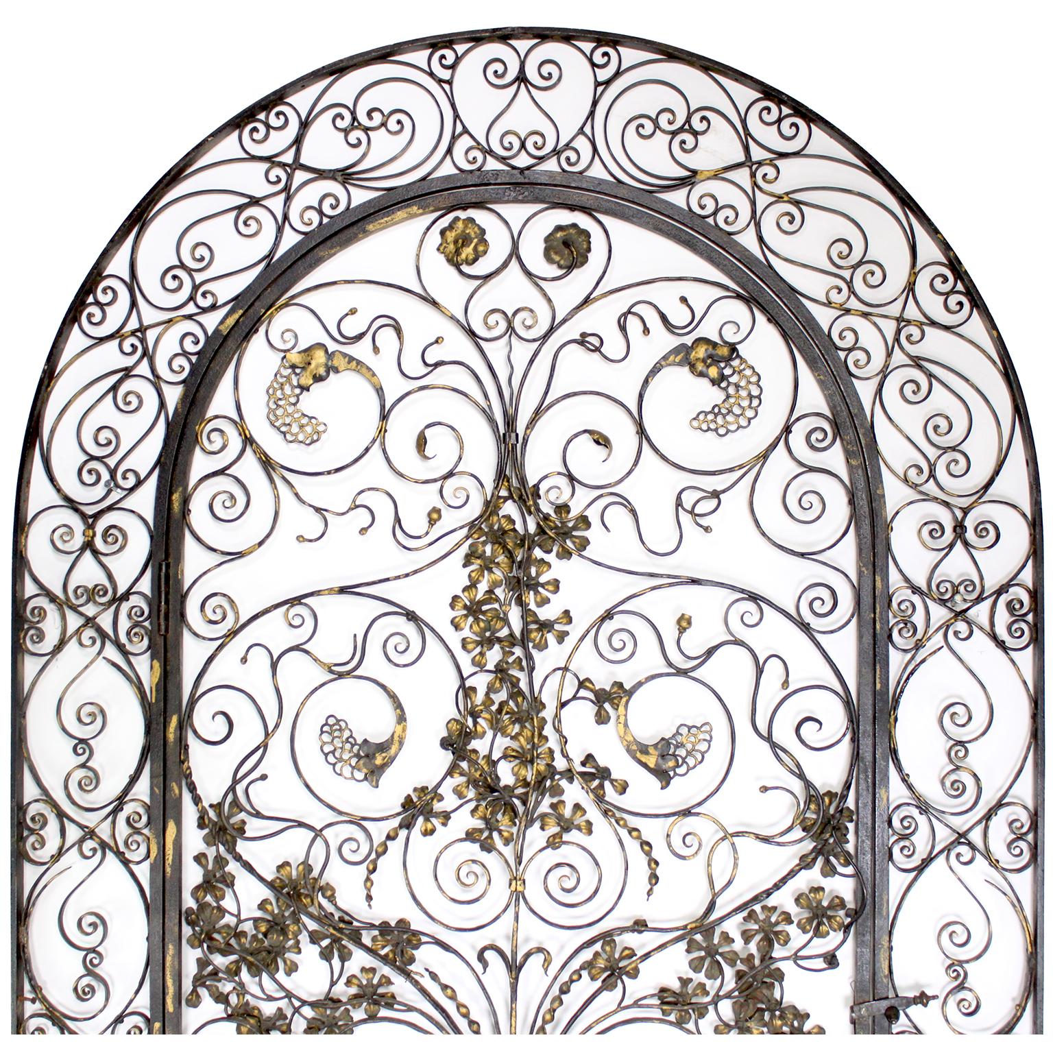 Ornate Wrought Iron & Parcel-Gilt Figural Entry Gate in Manner of Edgar Brandt in vendita 4