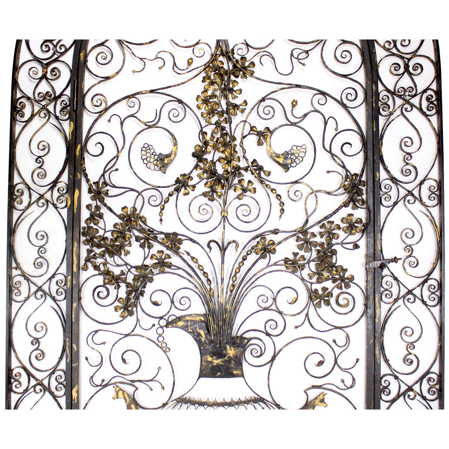 Ornate Wrought Iron & Parcel-Gilt Figural Entry Gate in Manner of Edgar Brandt in vendita 5