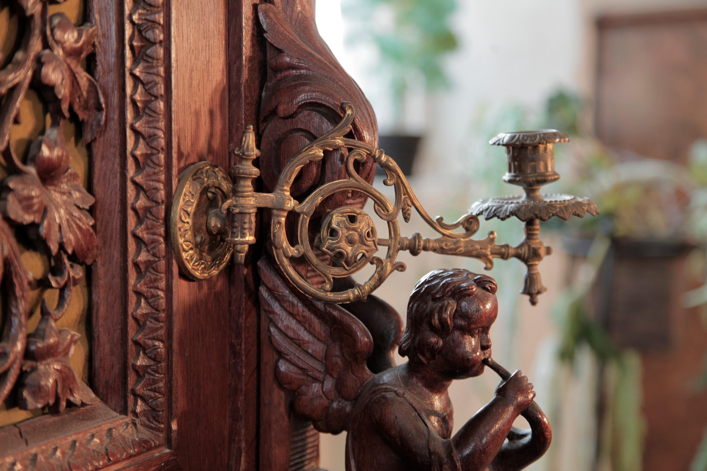 Piano droit Biese Hof ornementé et sculpté Panneaux ajourés Pieds de griffon en haut-relief en vente 8