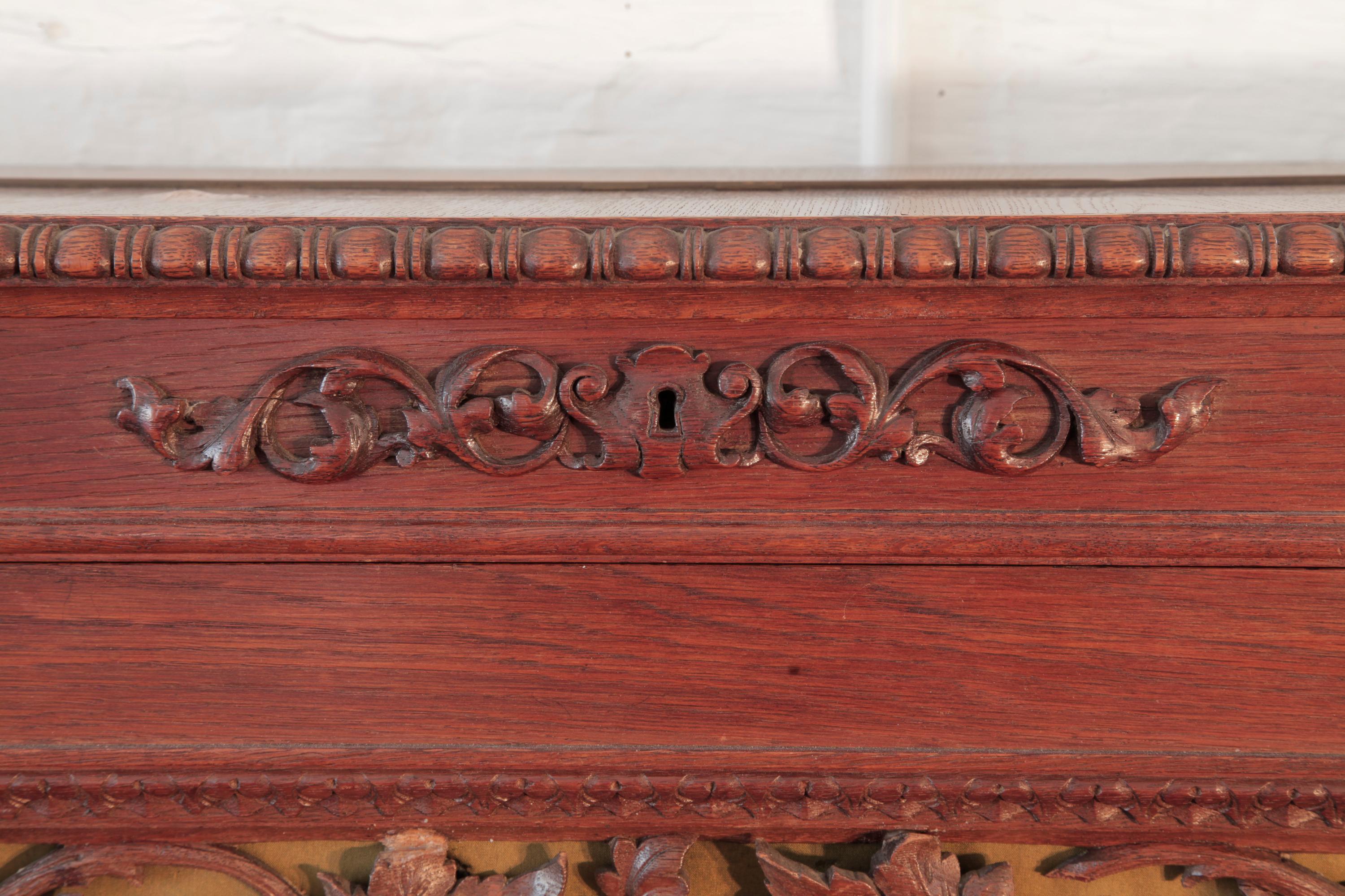 Piano droit Biese Hof ornementé et sculpté Panneaux ajourés Pieds de griffon en haut-relief en vente 9