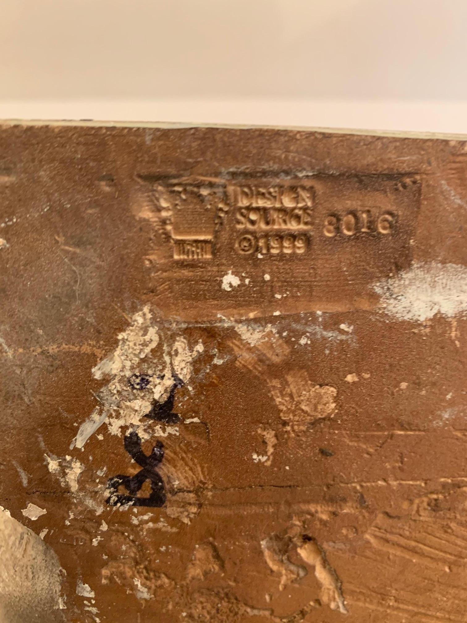 Ménsulas de Pared Pintadas y Talladas Ornamentalmente en venta 2
