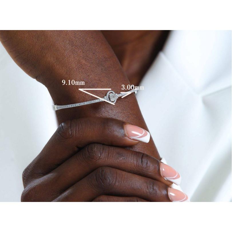 Taille ronde Bracelet jonc en or massif avec diamants ovales de 0,96 carat en vente