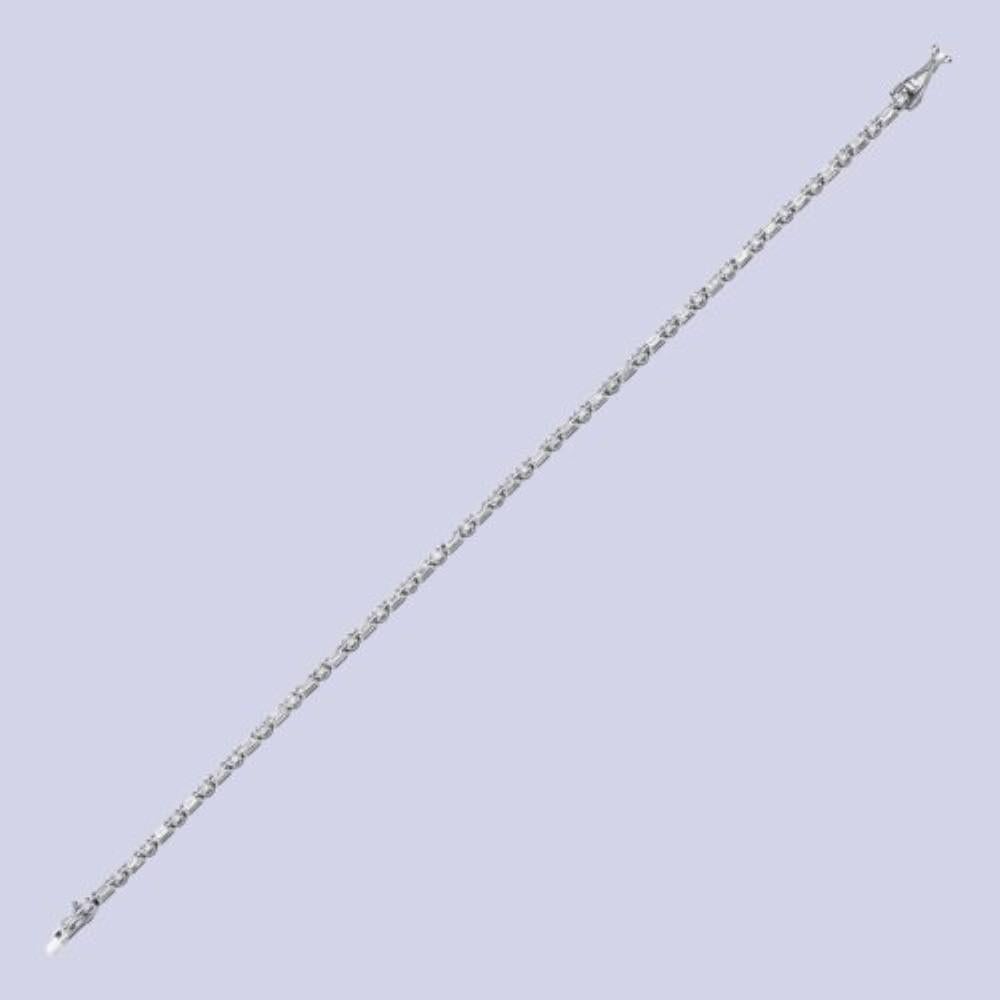 1,40 Karat Dainty Baguette-Diamant-Tennisarmband (Moderne) im Angebot