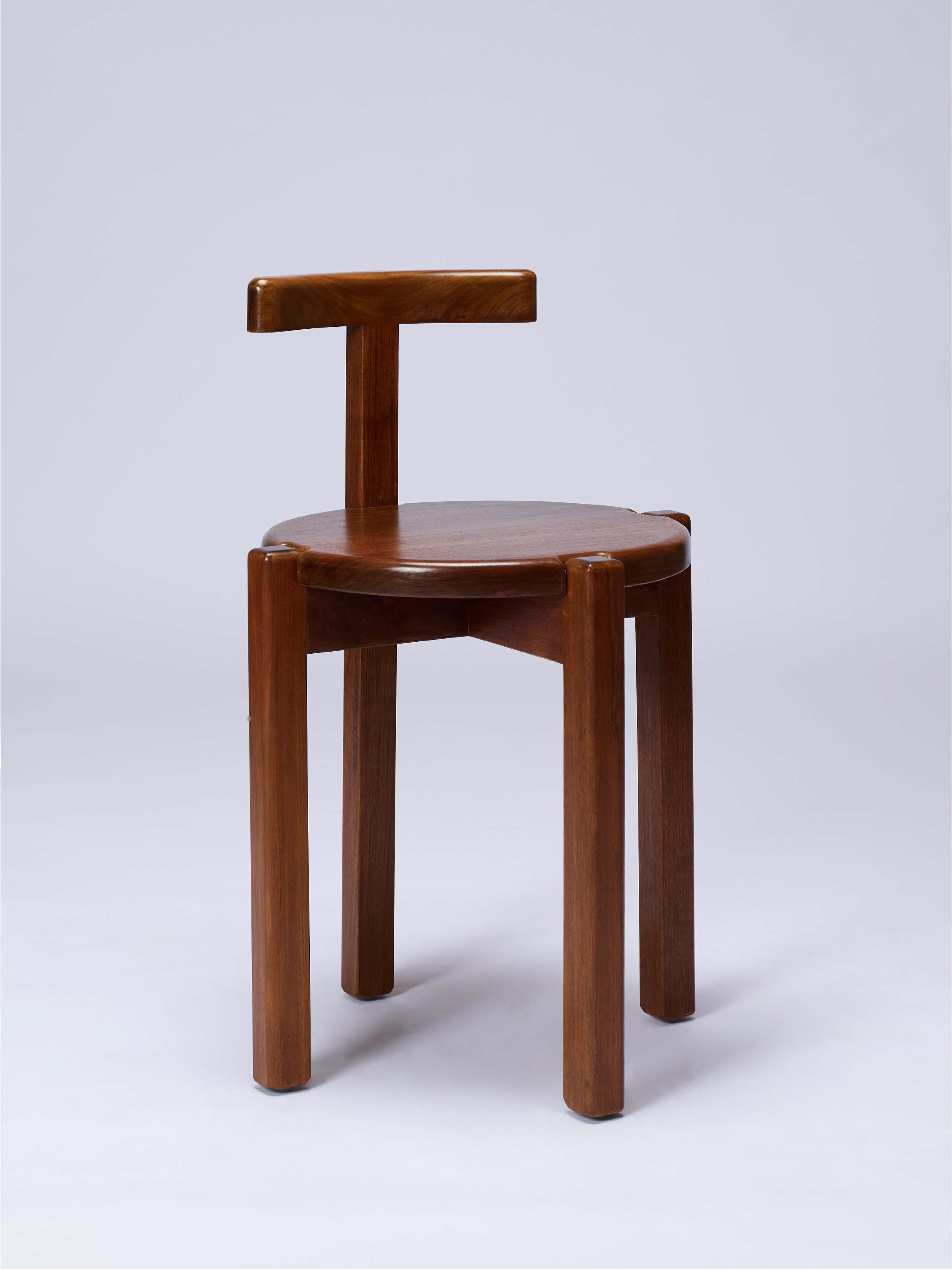 ORNO Zeitgenössischer Stuhl aus massivem Hartholz von Ries im Angebot 2