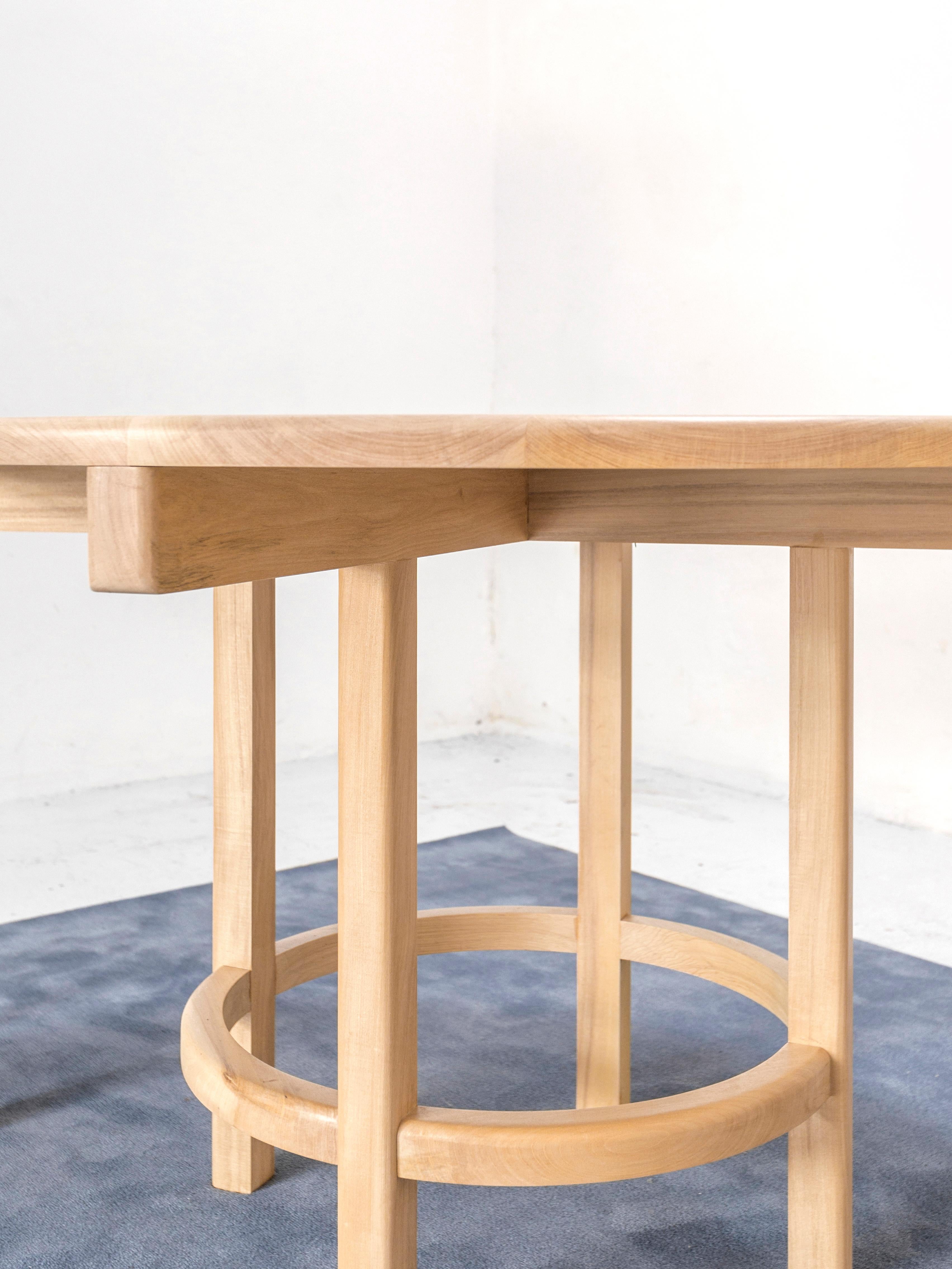 Lacquered Orno Round Dining Table by Ries