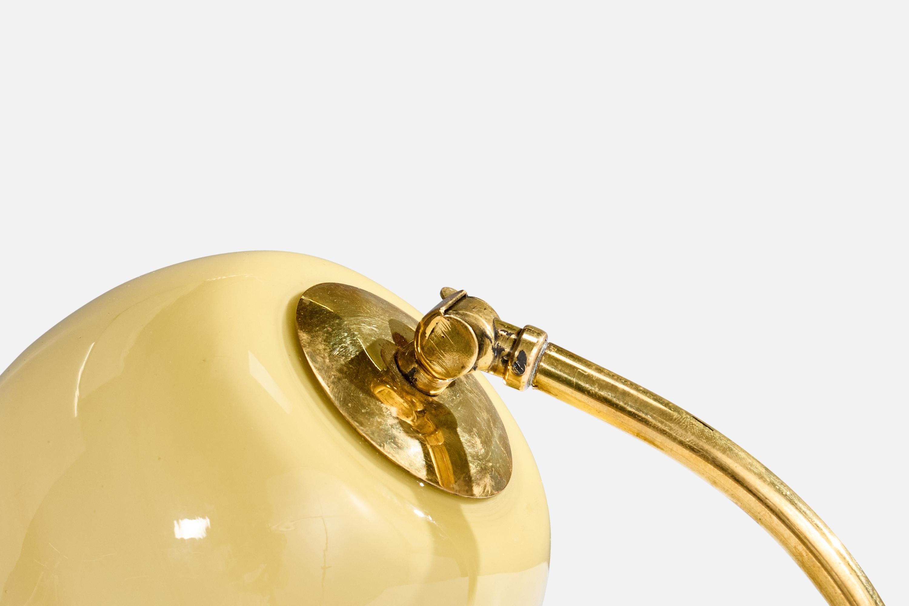 Orno, Tischlampe, Messing, Glas, Finnland, 1950er Jahre (Mitte des 20. Jahrhunderts)
