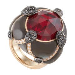 Oro Trend 18 Karat Rose Gold 2.58 Carat Diamond, Garnet and Mother of Pearl Ring