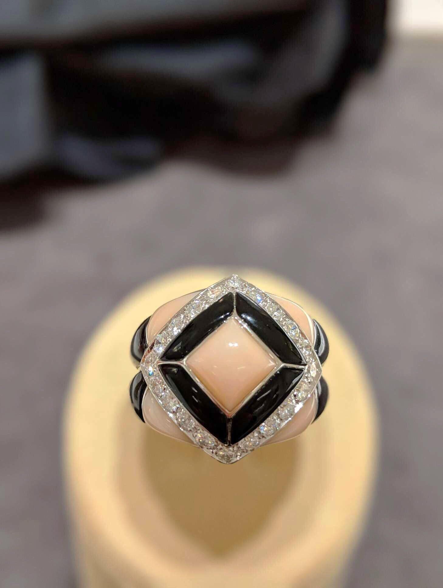 Round Cut Oro Trend 18 Karat White Gold, .85 Carat Diamond, Black Onyx and Pink Coral Ring