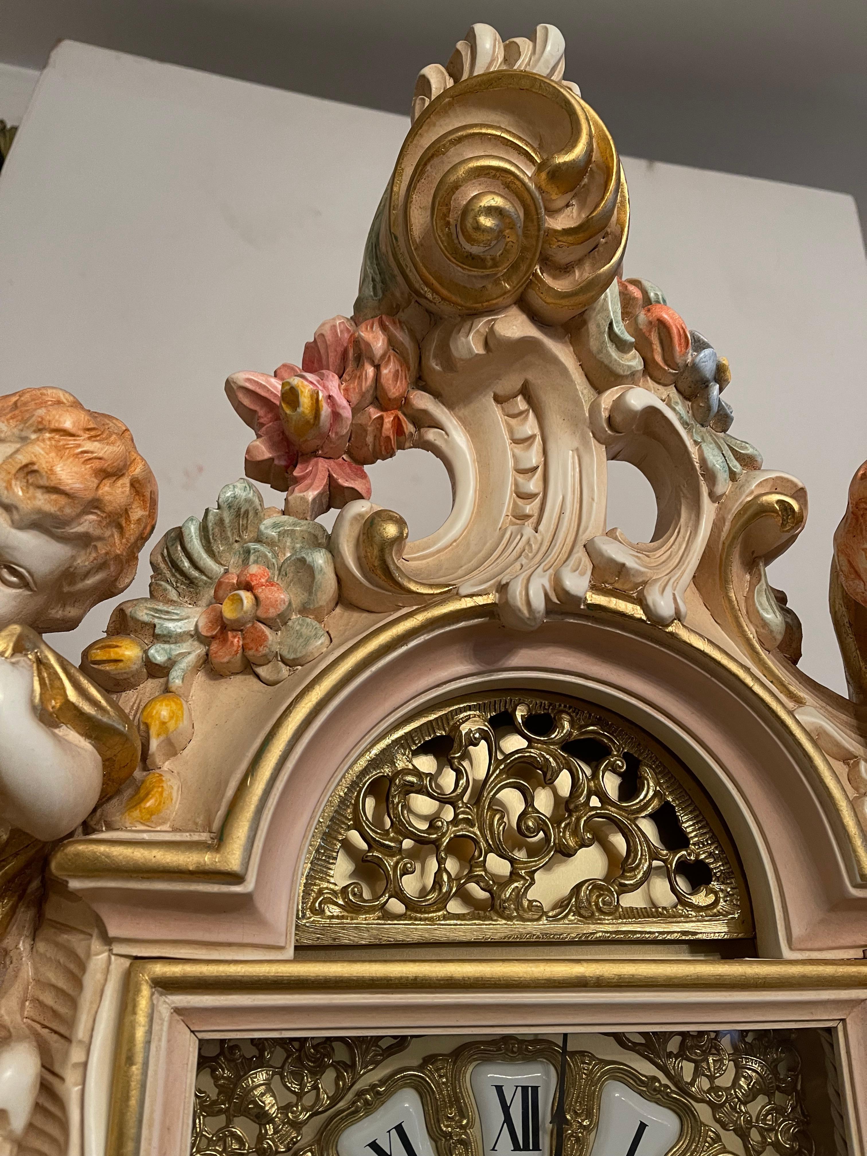 Late 18th Century  Orologio a Pendolo in Legno Laccato Style barocco veneziano 700 en vente