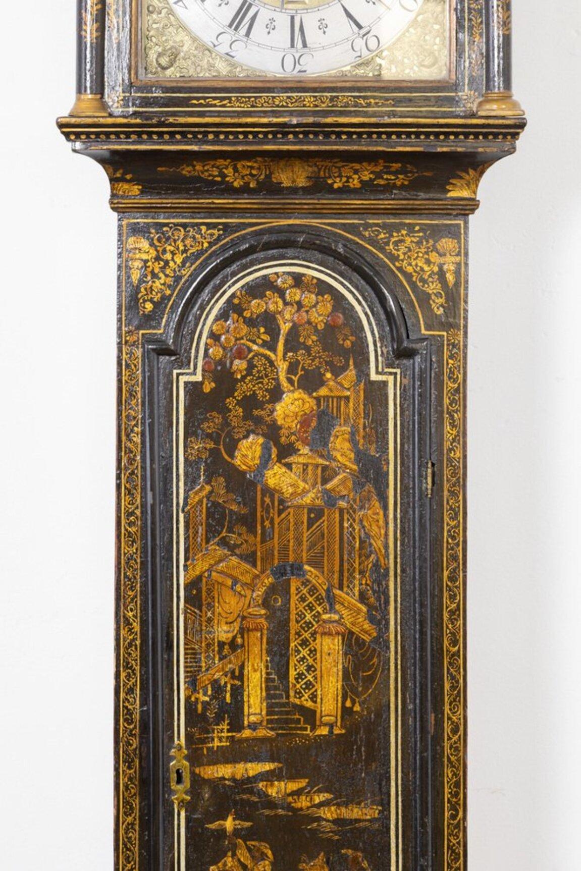 Orologio a pendolo modello Morbier inglese XVII secolo laccato con chinoiserie in vendita 14