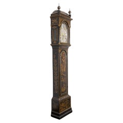 Pendule Morbier laquée anglaise du 17e siècle avec chinoiseries