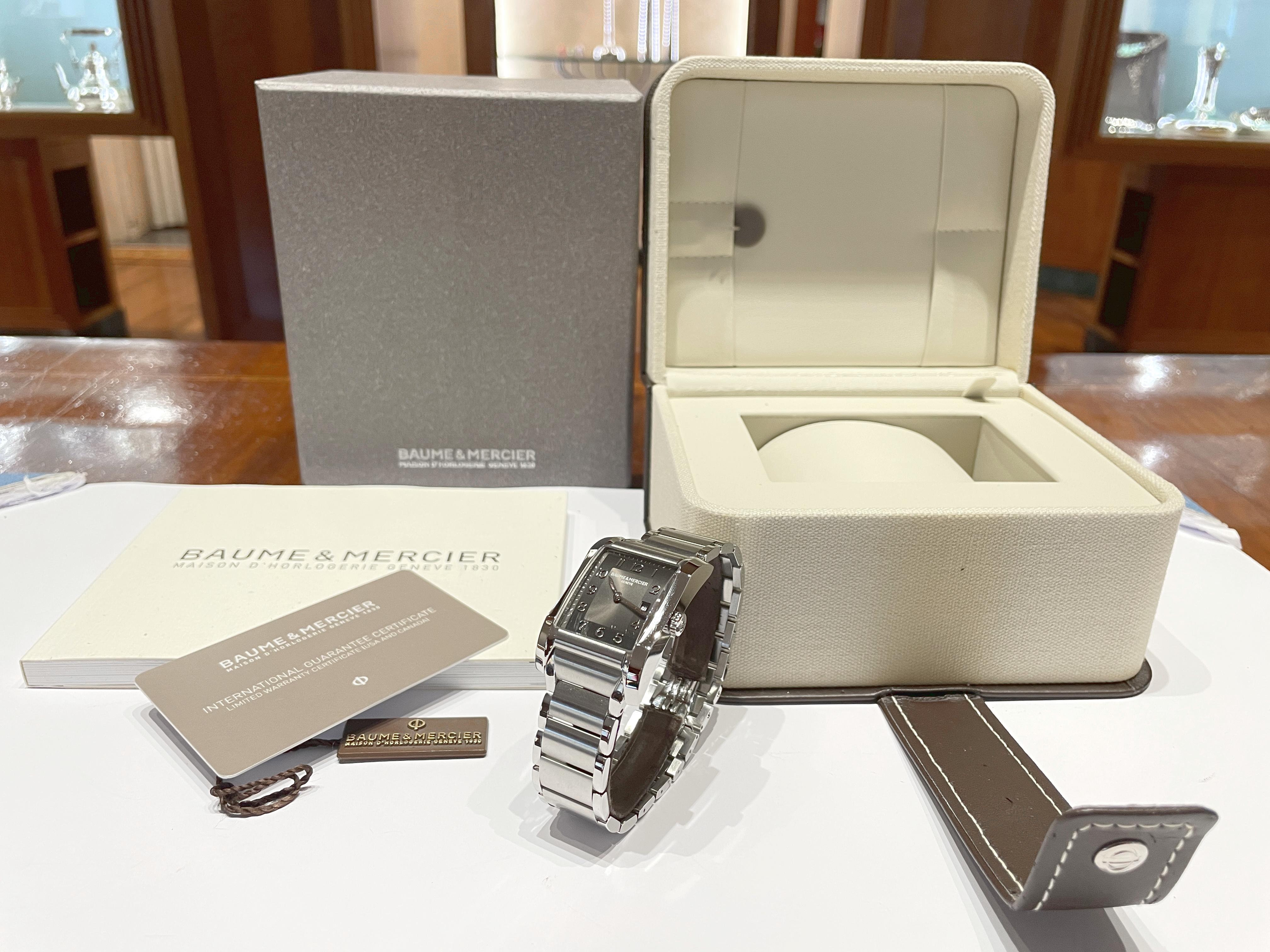 Baume Mercier Montre Hampton à quartz en acier neuve MOA10021 en vente 11